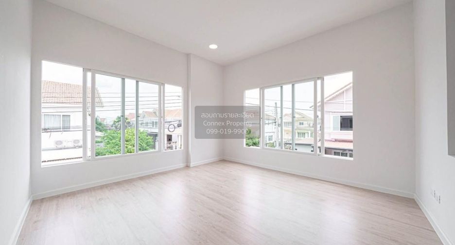 À vendre 3 chambres maison à Lat Krabang, Bangkok