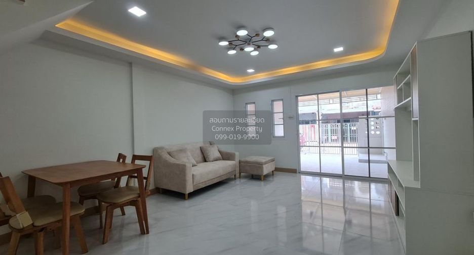 For sale 3 bedrooms townhouse in Khlong Sam Wa, Bangkok