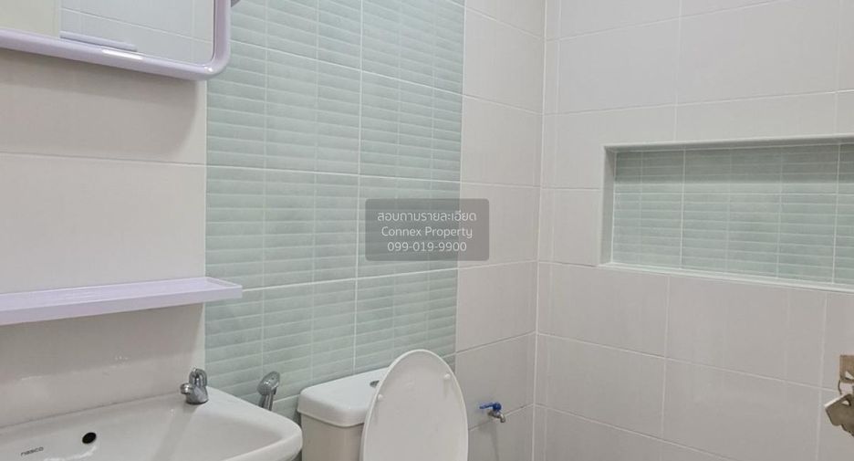 For sale 3 bedrooms townhouse in Khlong Sam Wa, Bangkok