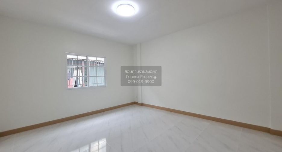 For sale 3 bedrooms townhouse in Khlong Sam Wa, Bangkok