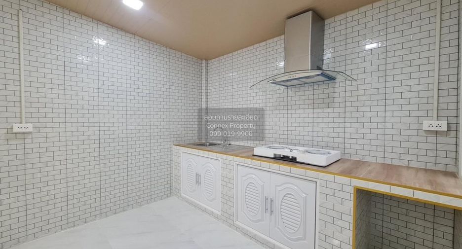 For sale 3 bedrooms townhouse in Khlong Sam Wa, Bangkok