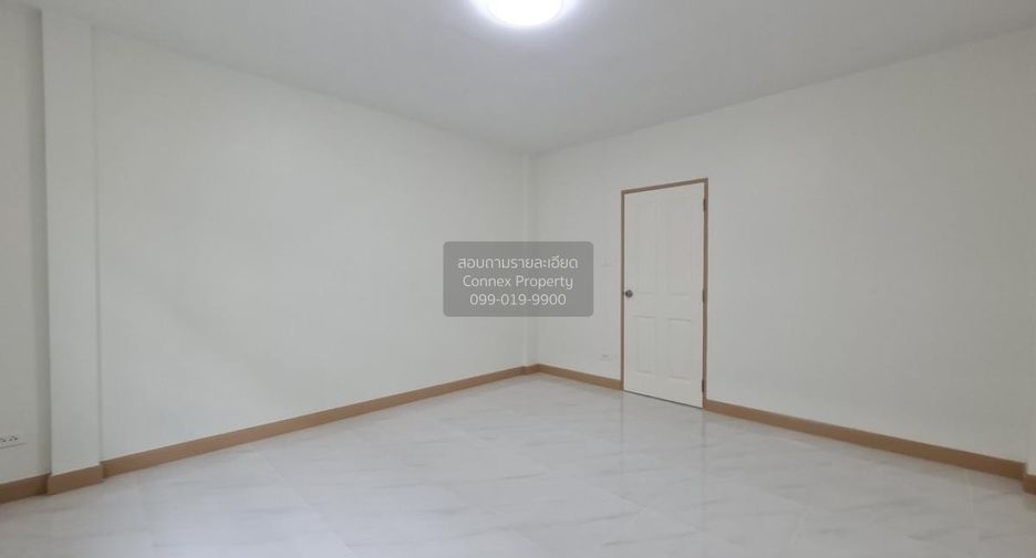 For sale 3 bedrooms townhouse in Khlong Sam Wa, Bangkok