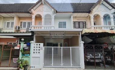 For sale 3 bedrooms townhouse in Khlong Sam Wa, Bangkok