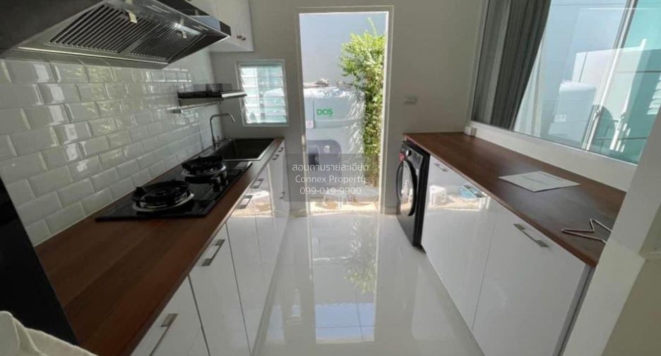 For sale 3 bedrooms townhouse in Bang Phli, Samut Prakan