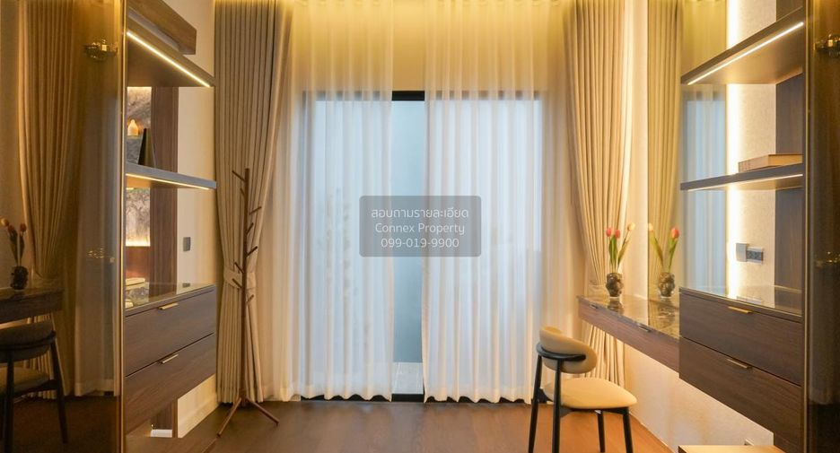 For sale 4 bedrooms house in Bang Kapi, Bangkok