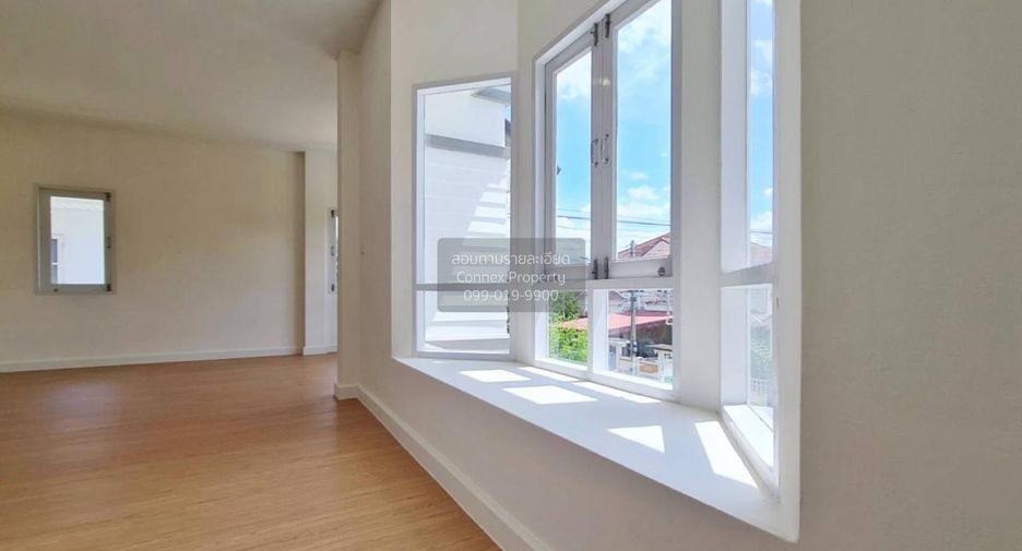 For sale 3 bedrooms house in Mueang Pathum Thani, Pathum Thani