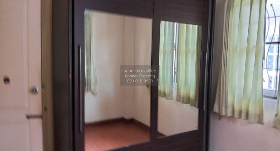 For sale 3 bedrooms house in Khlong Sam Wa, Bangkok