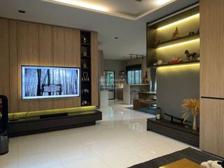 For sale 4 bedrooms house in Mueang Nonthaburi, Nonthaburi