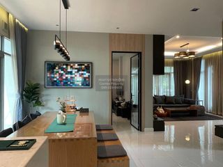 For sale 4 bedrooms house in Mueang Nonthaburi, Nonthaburi