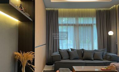 For sale 4 bedrooms house in Mueang Nonthaburi, Nonthaburi