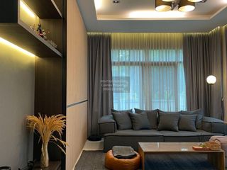 For sale 4 bedrooms house in Mueang Nonthaburi, Nonthaburi