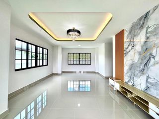 For sale 4 bedrooms house in Lam Luk Ka, Pathum Thani