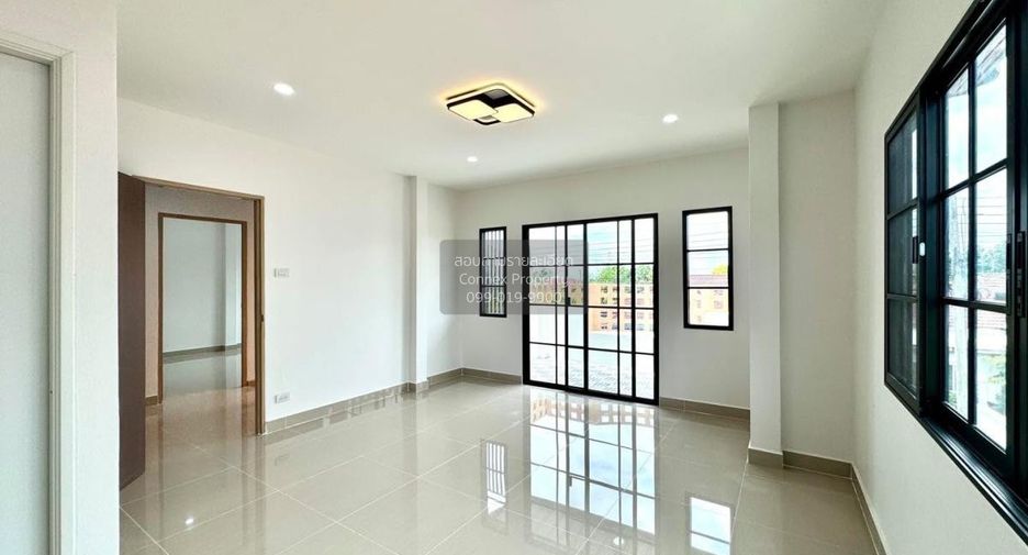 For sale 4 bedrooms house in Lam Luk Ka, Pathum Thani