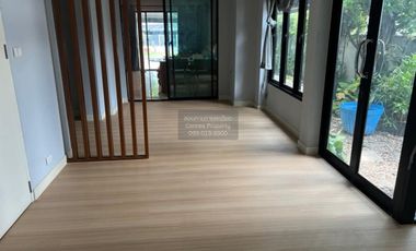 Casa adosada en venta de 4 habitaciones en Lak Si, Bangkok