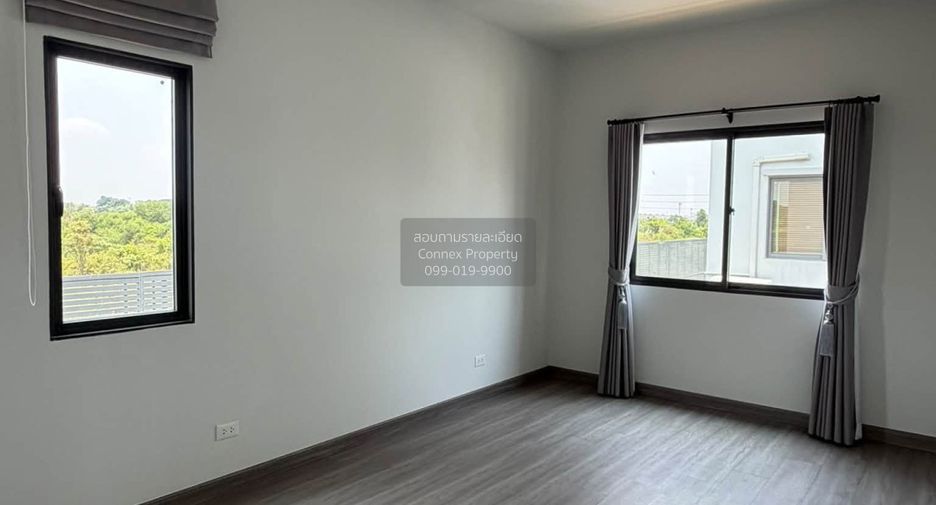 Casa en venta de 4 habitaciones en Lat Krabang, Bangkok