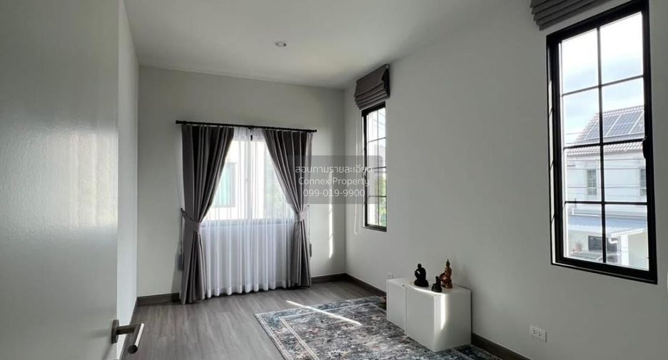 出售 4 卧室 独立屋 在 Lat Krabang, 曼谷