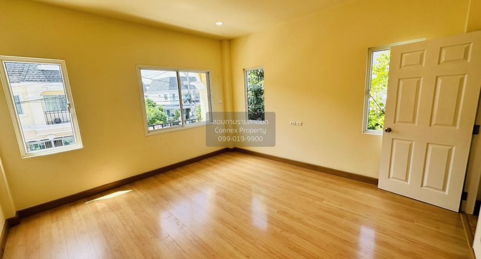 For sale 2 bedrooms townhouse in Mueang Nonthaburi, Nonthaburi