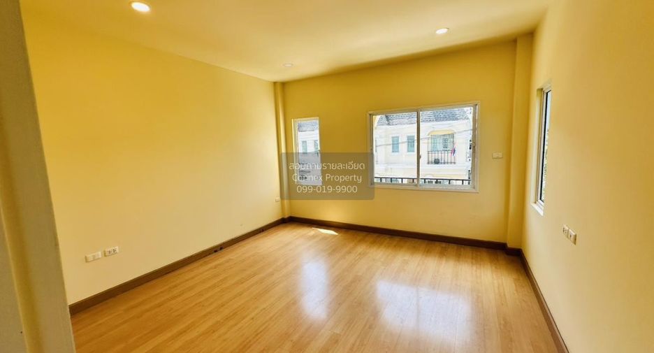 For sale 2 bedrooms townhouse in Mueang Nonthaburi, Nonthaburi