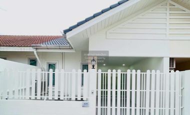 For sale 2 ベッドルーム townhouse in Bang Lamung, Chonburi