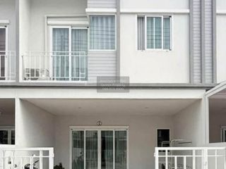 For sale 4 bedrooms townhouse in Mueang Samut Sakhon, Samut Sakhon