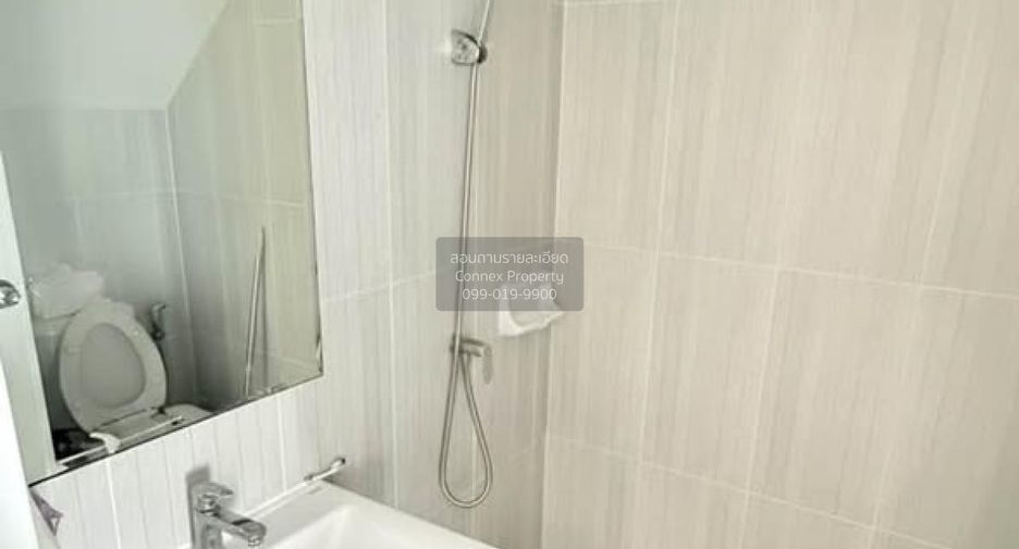 For sale 4 bedrooms townhouse in Mueang Samut Sakhon, Samut Sakhon
