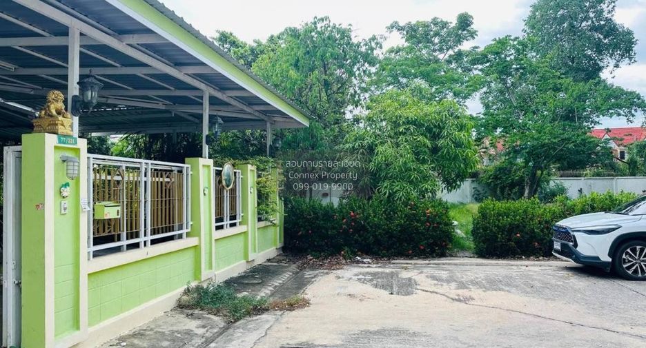 For sale 4 bedrooms townhouse in Mueang Samut Sakhon, Samut Sakhon