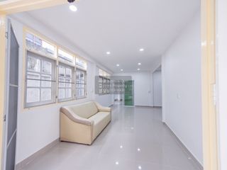 出售 3 卧室 独立屋 在 Bang Kapi, 曼谷