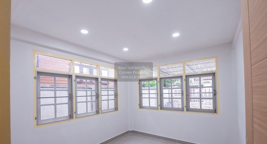 For sale 3 ベッドルーム house in Bang Kapi, Bangkok