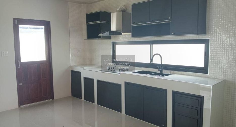For sale 4 bedrooms house in Mueang Prachuap Khiri Khan, Prachuap Khiri Khan