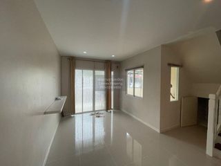 Продажа 3 спальни таунхаус в Bang Phli, Самутпракан