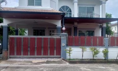 Casa en venta de 4 habitaciones en Phutthamonthon, Nakhon Pathom