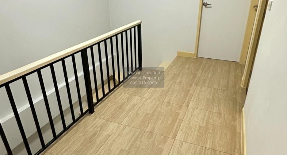 For sale 4 bedrooms townhouse in Mueang Samut Sakhon, Samut Sakhon