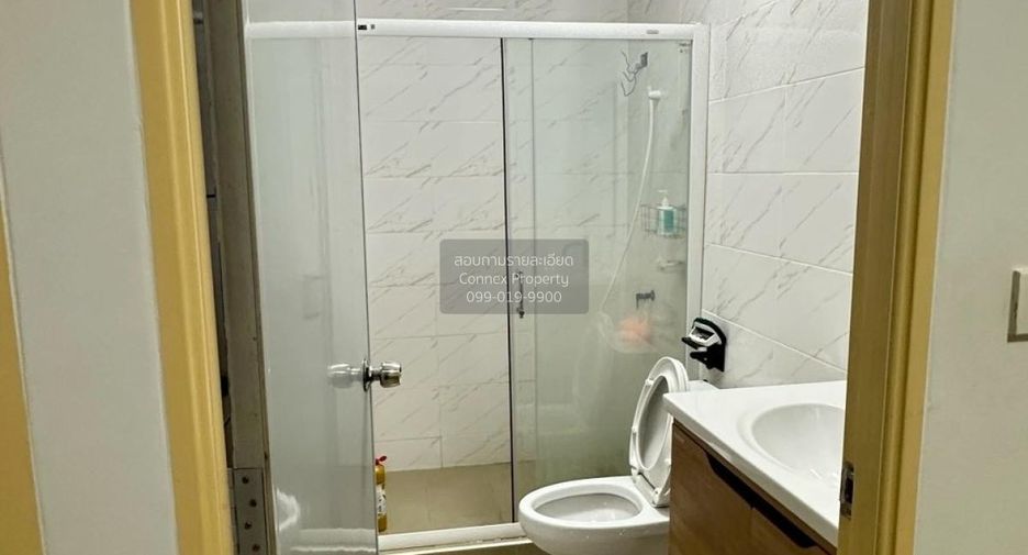 For sale 4 bedrooms townhouse in Mueang Samut Sakhon, Samut Sakhon