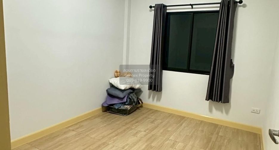 For sale 4 bedrooms townhouse in Mueang Samut Sakhon, Samut Sakhon