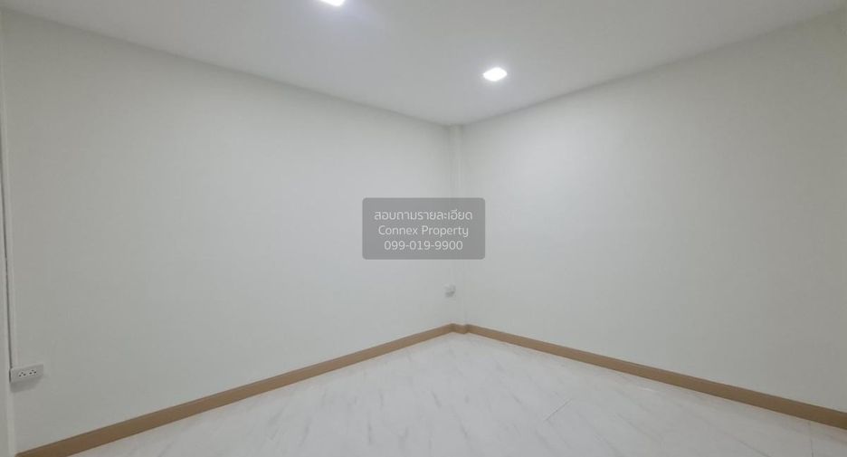 For sale 3 bedrooms townhouse in Bueng Kum, Bangkok