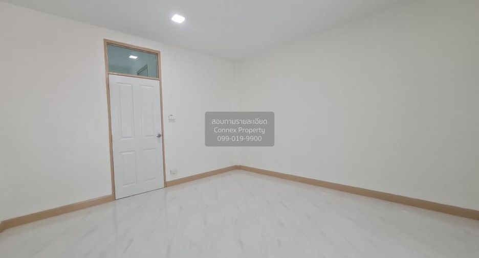 For sale 3 bedrooms townhouse in Bueng Kum, Bangkok