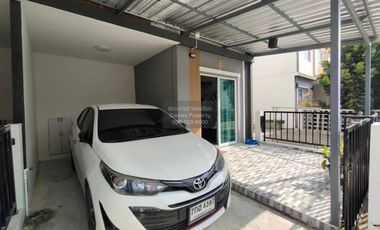 For sale 3 bedrooms townhouse in Bang Sao Thong, Samut Prakan