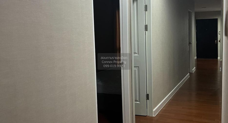 For rent 3 ベッドルーム condo in Huai Khwang, Bangkok