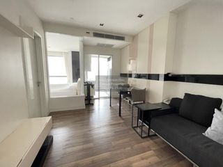 À louer 1 chambre condo à Phra Khanong, Bangkok