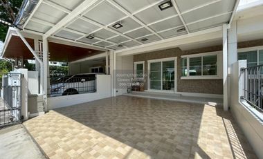 For rent 3 bedrooms townhouse in Prawet, Bangkok