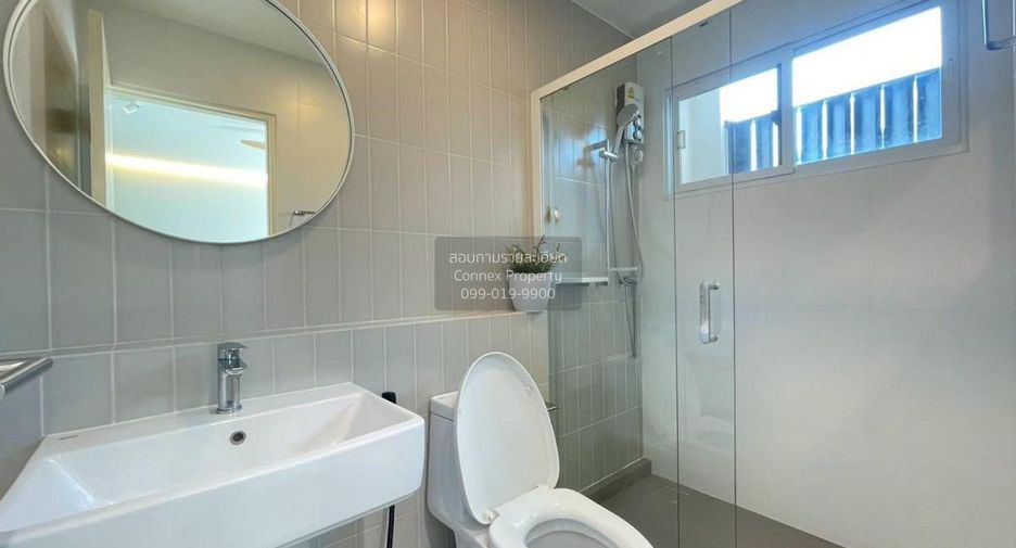 For rent 3 bedrooms townhouse in Prawet, Bangkok