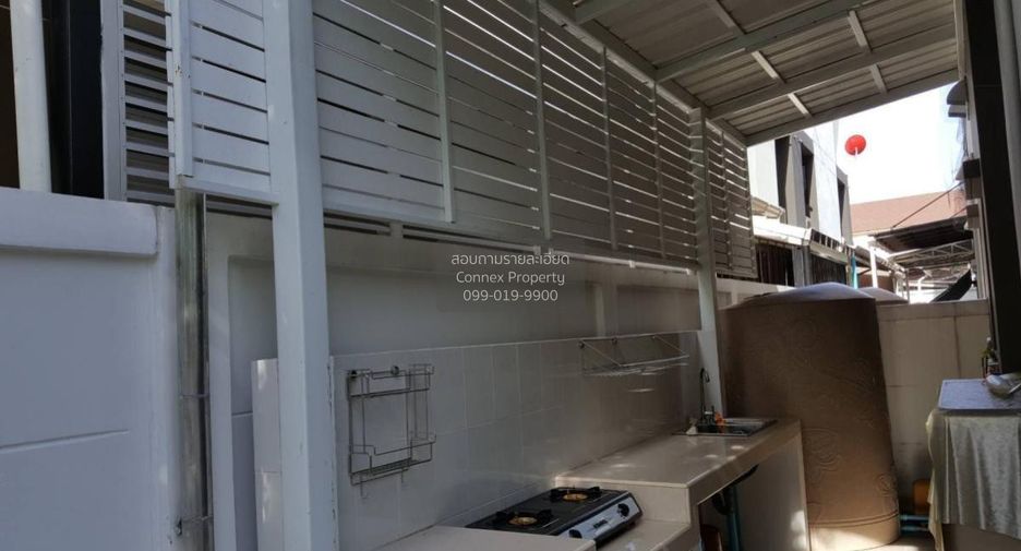 For rent 6 bedrooms townhouse in Mueang Nonthaburi, Nonthaburi
