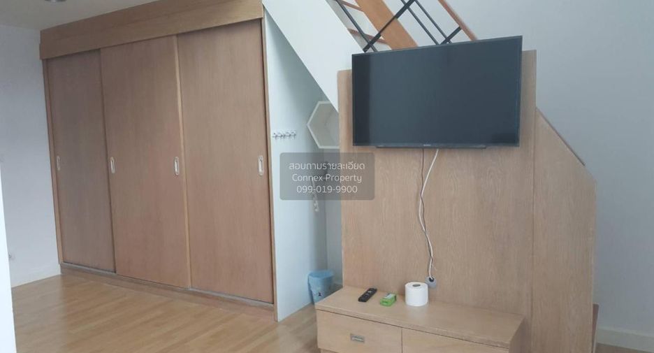 For rent 6 bedrooms townhouse in Mueang Nonthaburi, Nonthaburi