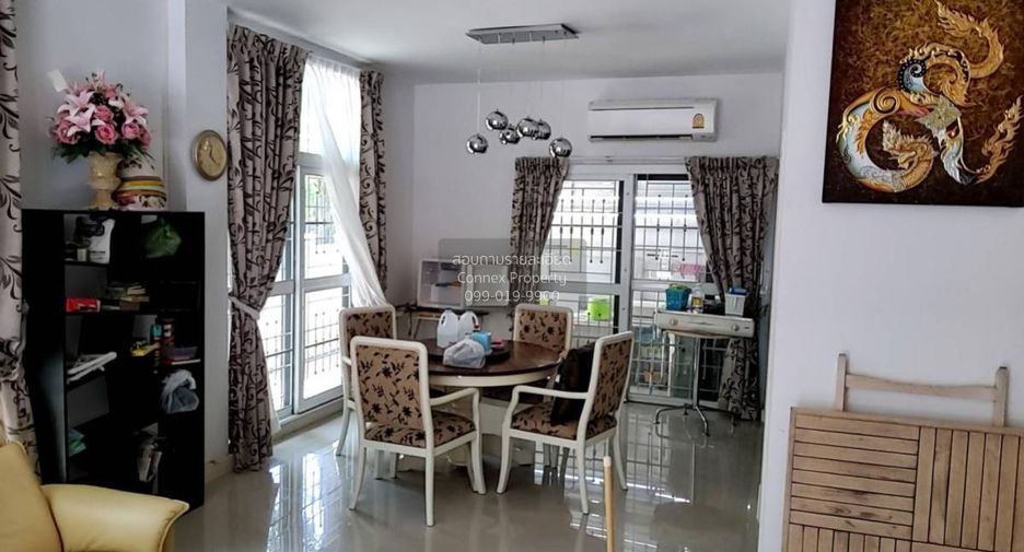 For rent 6 bedrooms townhouse in Mueang Nonthaburi, Nonthaburi