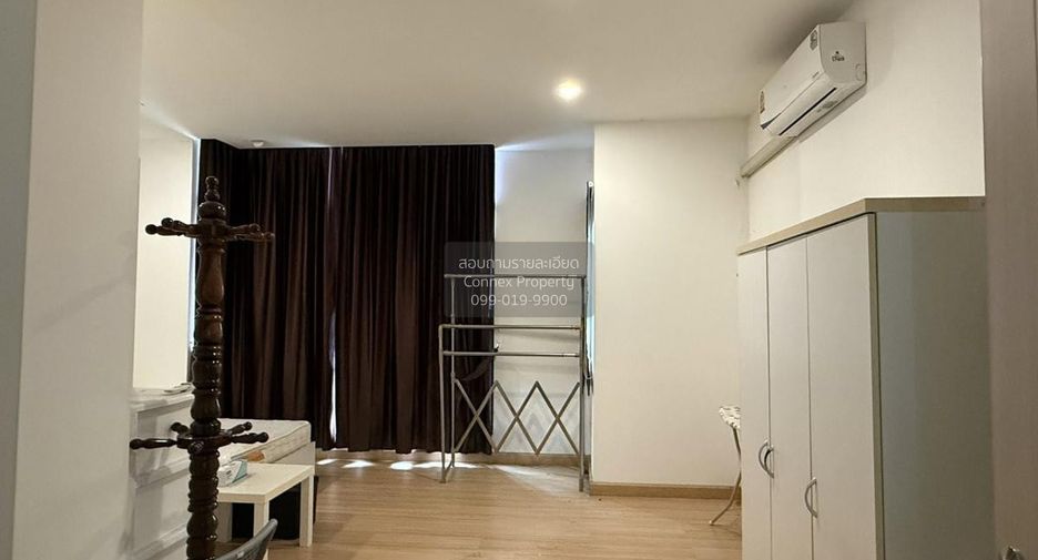 For rent 3 bedrooms townhouse in Bang Phli, Samut Prakan