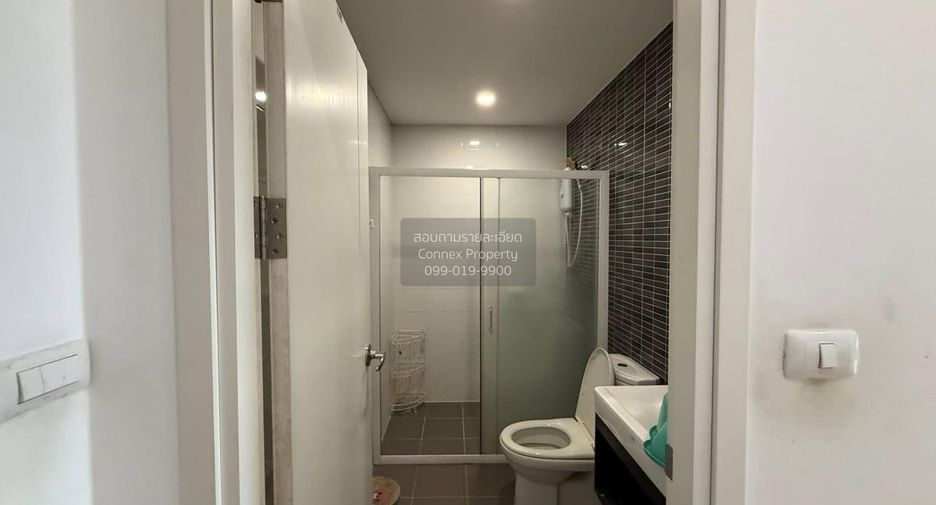 For rent 3 bedrooms townhouse in Bang Phli, Samut Prakan