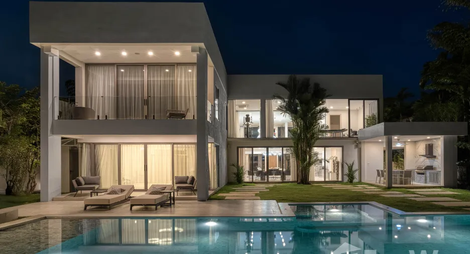 For sale 6 bed villa in Thalang, Phuket
