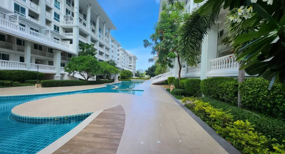 For sale 2 bed condo in Cha Am, Phetchaburi