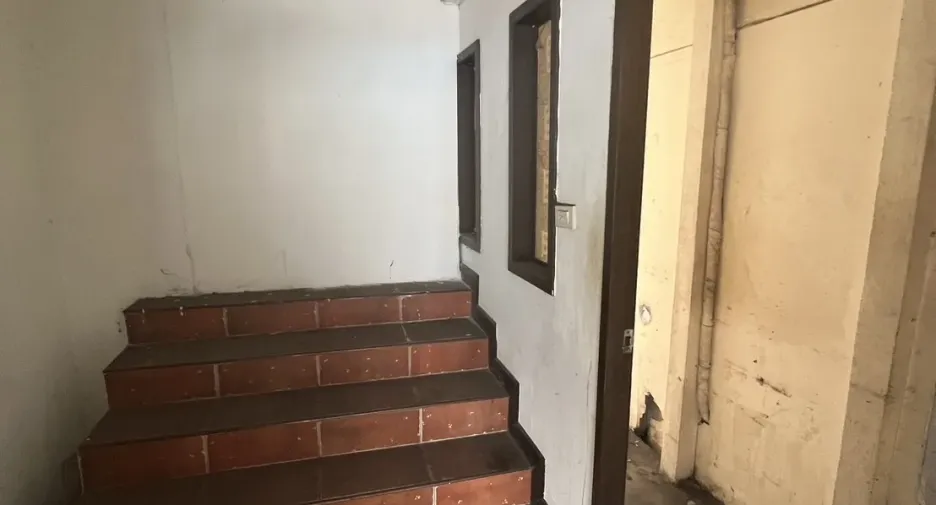 For rent retail Space in Watthana, Bangkok