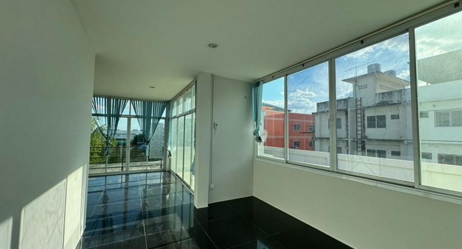 For rent and for sale warehouse in Phan Thong, Chonburi